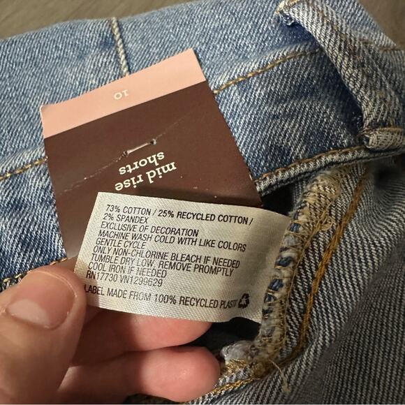 Knox Rose‎ Light Wash Embroidered Side Pockets Raw Hem Mid Rise Shorts Sz 10 NEW - Picture 7 of 10